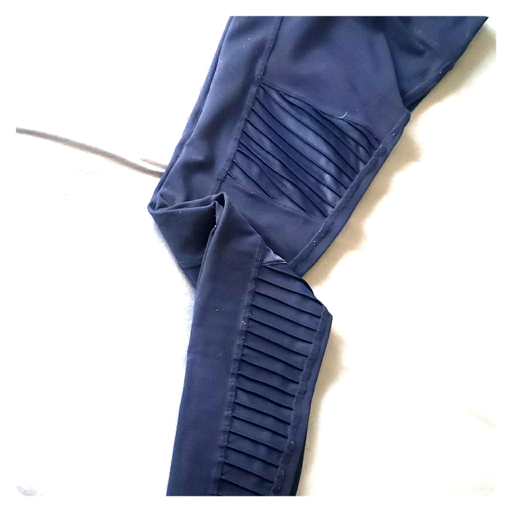 alo moto pants